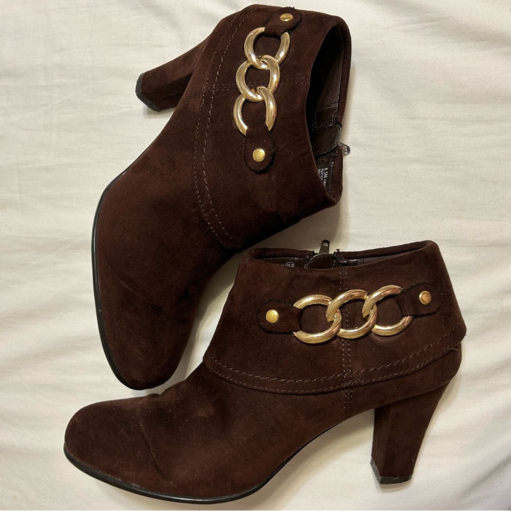 A2 By Aerosols First Role Bootie